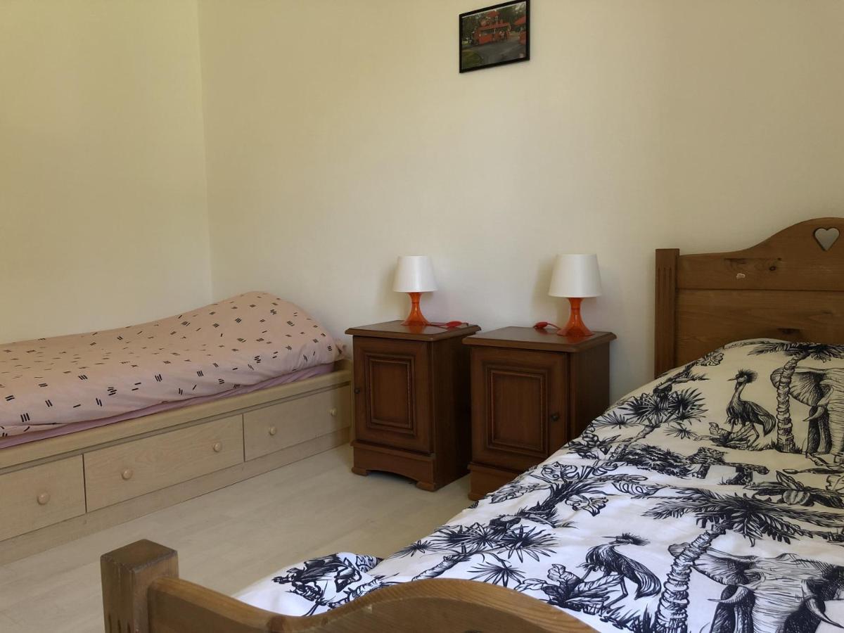 Chambres Individuelles Avec Partie Commune Ou Logement Entier Si Disponible Via Rhona Vulbens Buitenkant foto