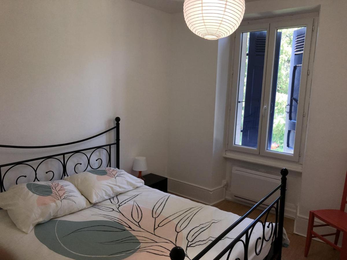 Chambres Individuelles Avec Partie Commune Ou Logement Entier Si Disponible Via Rhona Vulbens Buitenkant foto